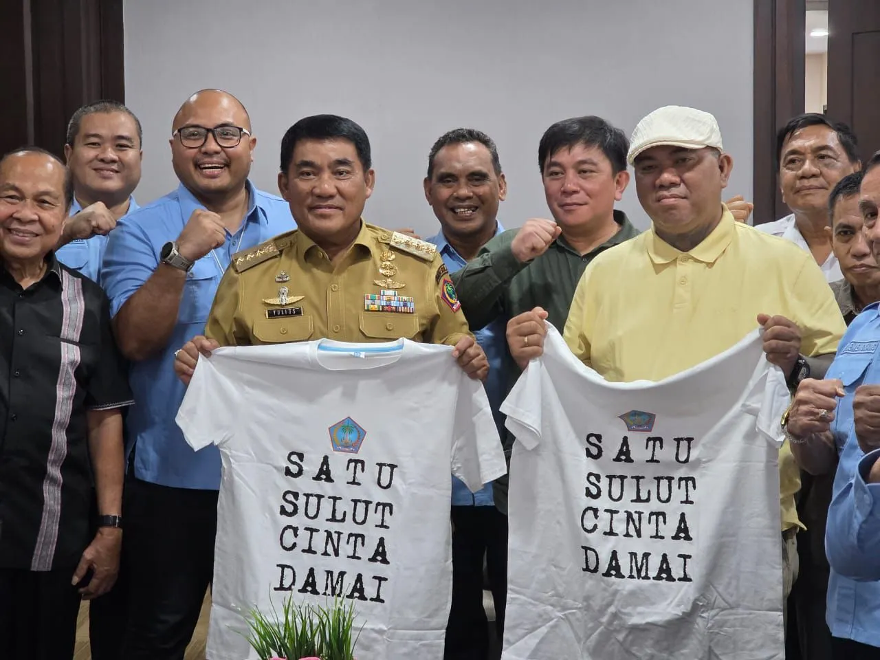Tonaas Wangko Izhak Tambani Kawal Aksi Damai Ikatan Buruh Sulawesi Utara, Bertemu Gubernur Yulius Komaling