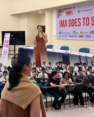 Personal Branding Jadi Bekal Masa Depan, Lois Merry Tangel Bagi Tips ke Anak Muda Melalui Kegiatan “IMA Goes To School” di Tomohon
