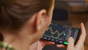 Harga Emas (XAU/USD) 16 Februari 2026 Stabil di .993, Pasar Tunggu Sinyal The Fed