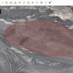 Analisis Bor Ledak dan Stabilitas Lereng Tambang Berbasis AI Strayos