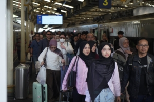 Kepadatan Arus Balik Lebaran Di Daop 2 Bandung Terpantau Merata, Kebijakan WFA dan Stimulus Diskon Tiket Jadi Faktor Pendorong