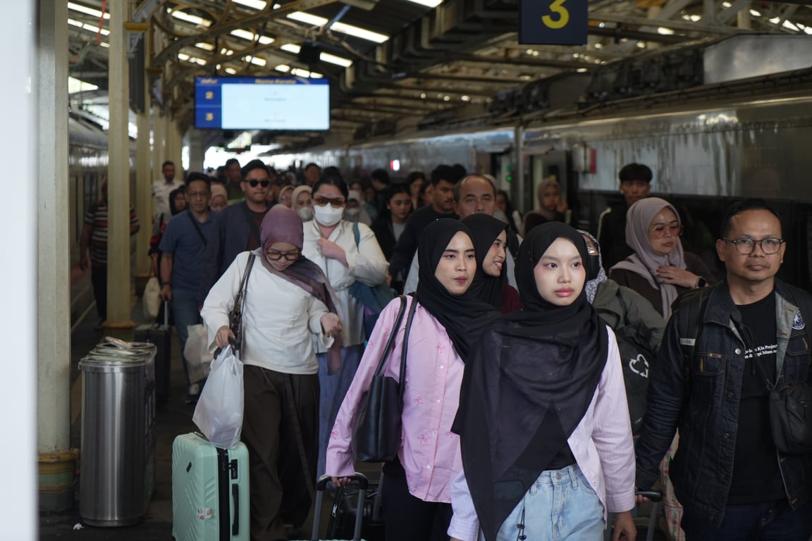 Kepadatan Arus Balik Lebaran Di Daop 2 Bandung Terpantau Merata, Kebijakan WFA dan Stimulus Diskon Tiket Jadi Faktor Pendorong