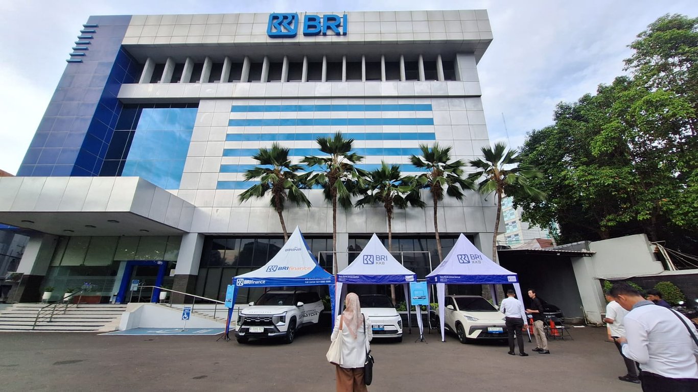 BRI Finance Hadirkan Solusi Kepemilikan Mobil Lebih Mudah di “BRI Goes to Office” BRI Veteran