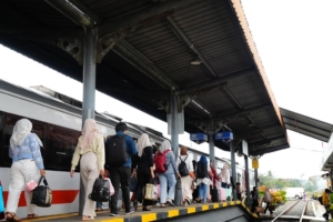 Libur Panjang Hari Buruh Internasional, KAI Divre IV Tanjungkarang Layani 11.967 Penumpang