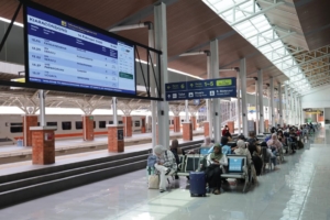 KAI Daop 2 Bandung Himbau Pelanggan Datang Lebih Awal ke Stasiun, Antisipasi Kepadatan Arus Lalu Lintas Saat Kirab Budaya Milangkala Tatar Sunda 2026