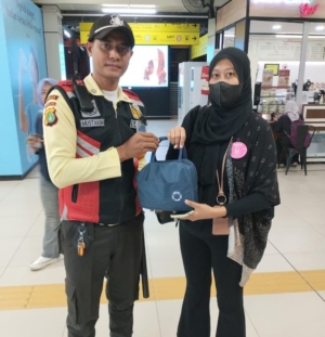 Mobilitas Tinggi Picu Kelalaian, Puluhan Barang Tertinggal Setiap Hari di LRT Jabodebek