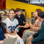 Belajar AI dan Cloud Sambil Raih Double Degree: Ini yang Bikin Computer Science BINUS International Unggul!