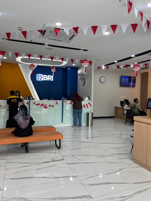 Sambut HUT ke-81 RI, BRI BO Cempaka Mas Semarakkan Kantor dengan Dekorasi Nuansa Merah Putih