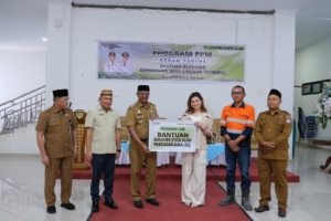 PT ASA Serahkan Beasiswa Pendidikan bagi 14 Mahasiswa di Bolaang Mongondow Timur