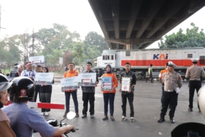 KAI Daop 2 Bandung Sampaikan Bahwa Keselamatan Perjalanan KA Butuh Peran Serta Masyarakat