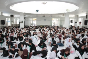 Pertemuan Rutin Bulanan: H. Robert Nitiyudo Wachjo Pesankan Dzikir dan Syukur kepada 1.200 Anak Binaan