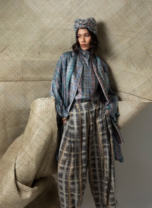 Purana Mempersembahkan “Regal Bloom” di IN2MOTIONFEST x JMFW 2026: Dialog Elegan Antara Timur dan Barat dalam Modest Fashion