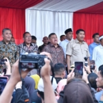 Komisioner BP Tapera Dampingi Menteri PKP dalam Kunjungan Program Bedah Rumah dan Gentengisasi di Purwakarta